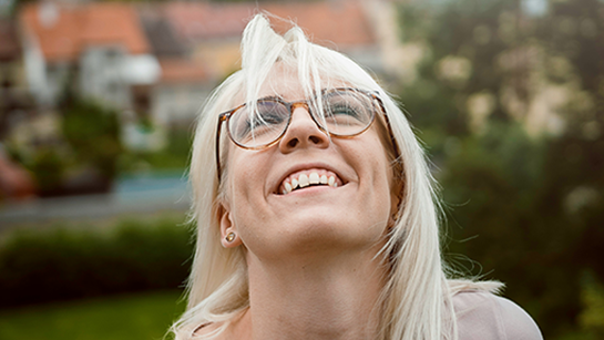 Gesundheitstipp Wechseljahre Bild lachende Frau