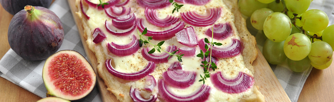 Flammkuchen mit Ziegenkäse und frischen Feigen - mea® – meine apotheke